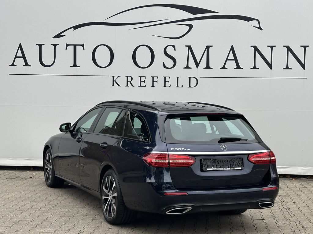 Mercedes-Benz E 300 2022