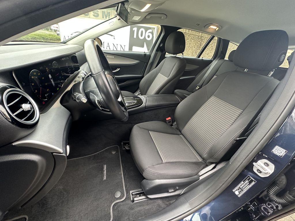 Mercedes-Benz E 300 2022