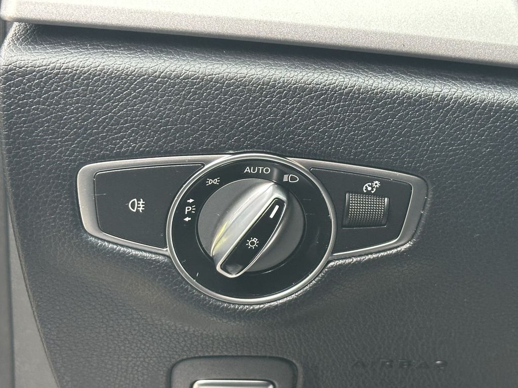 Mercedes-Benz E 300 2022