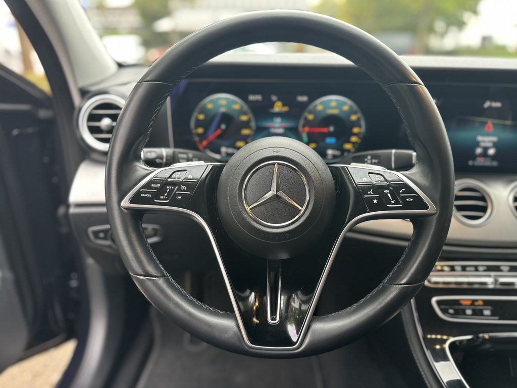 Mercedes-Benz E 300 2022