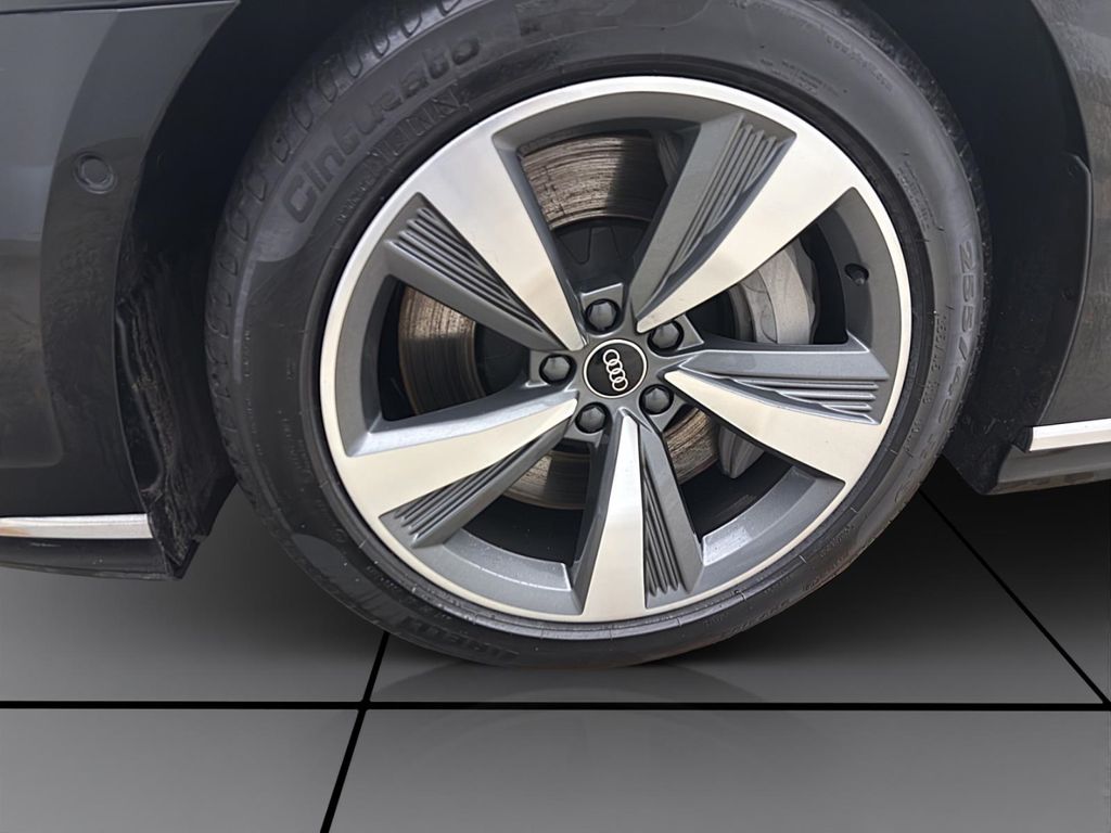 Audi A8 2022