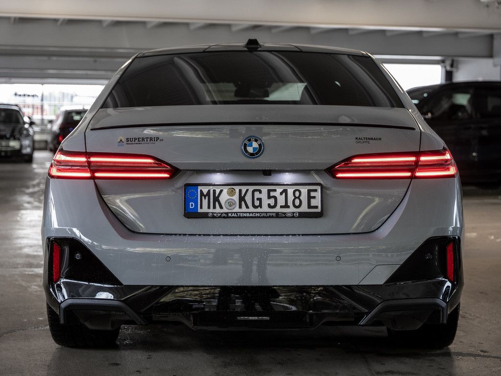 BMW i5 2024