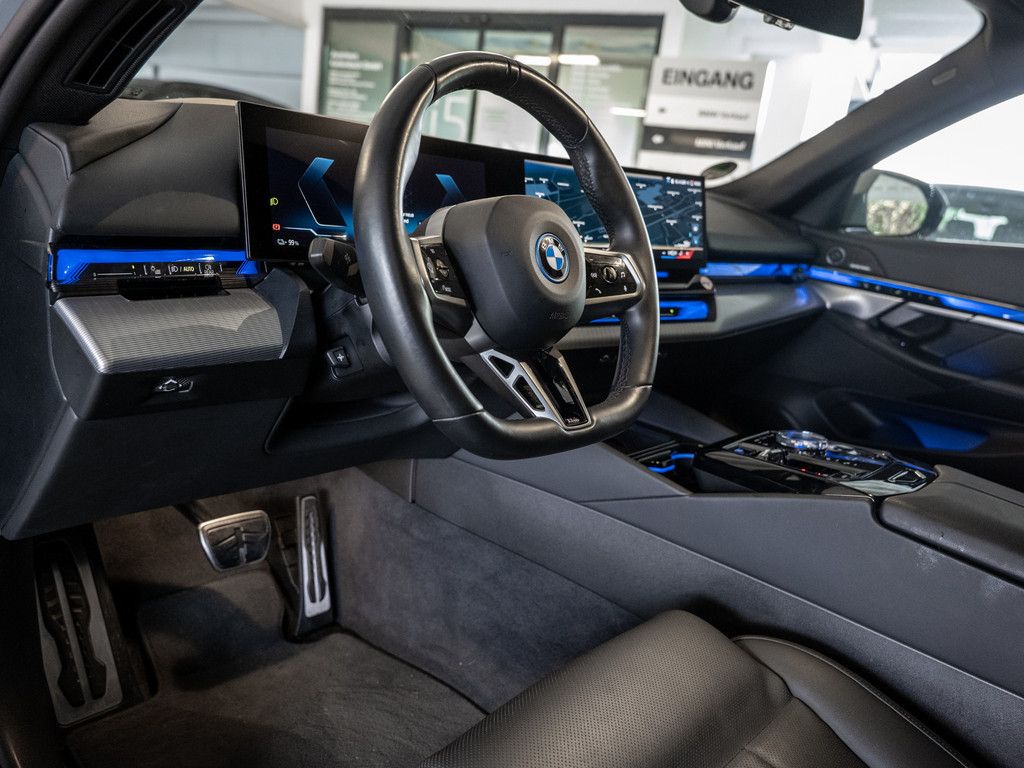 BMW i5 2024