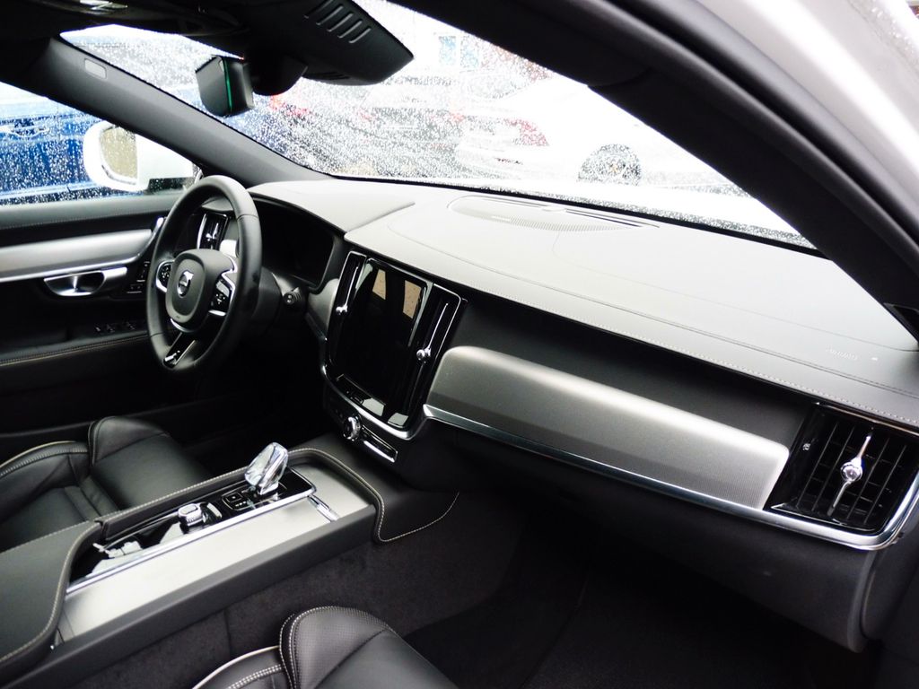 Volvo V90 Cross Country 2024