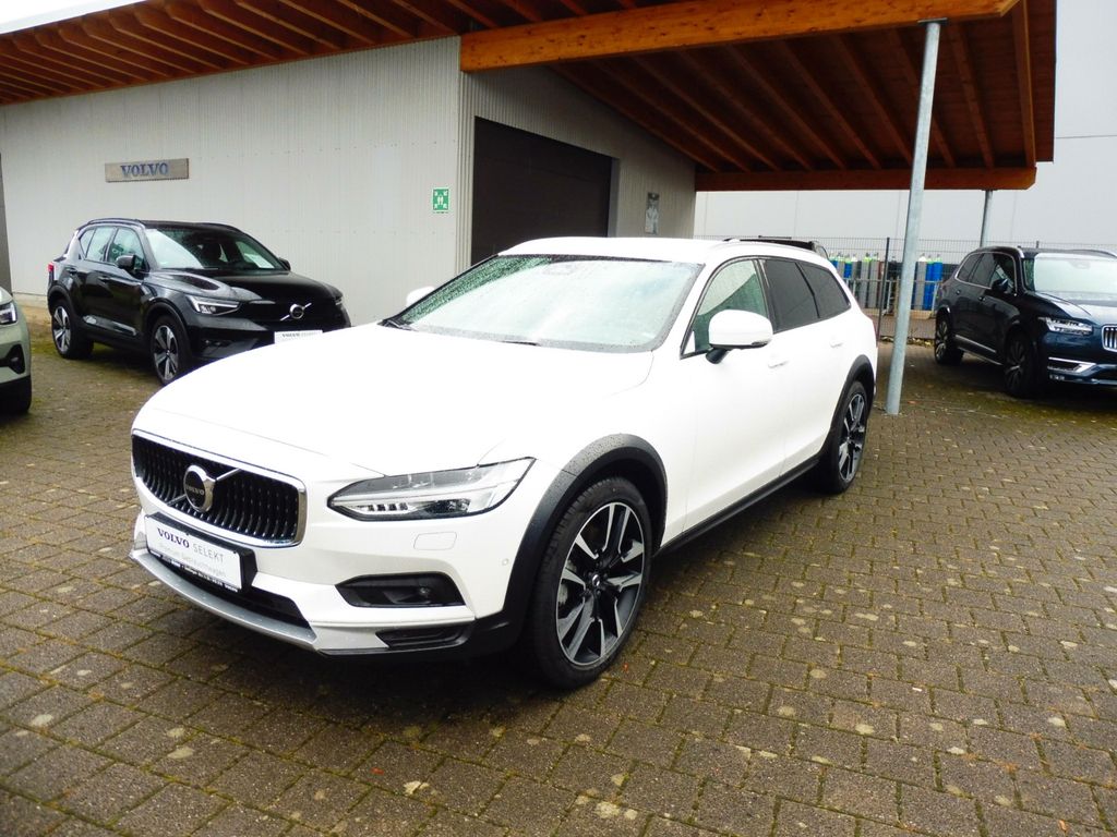 Volvo V90 Cross Country 2024