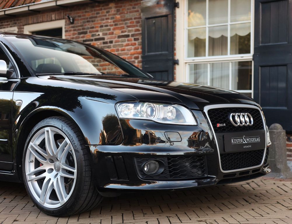 Audi RS4 2006