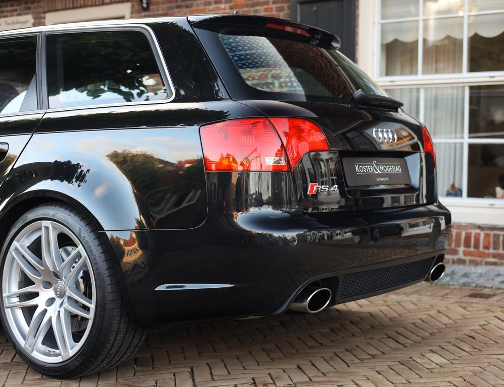Audi RS4 2006
