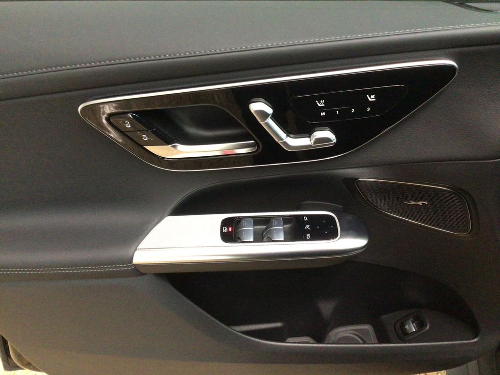 Mercedes-Benz GLC 300 2024