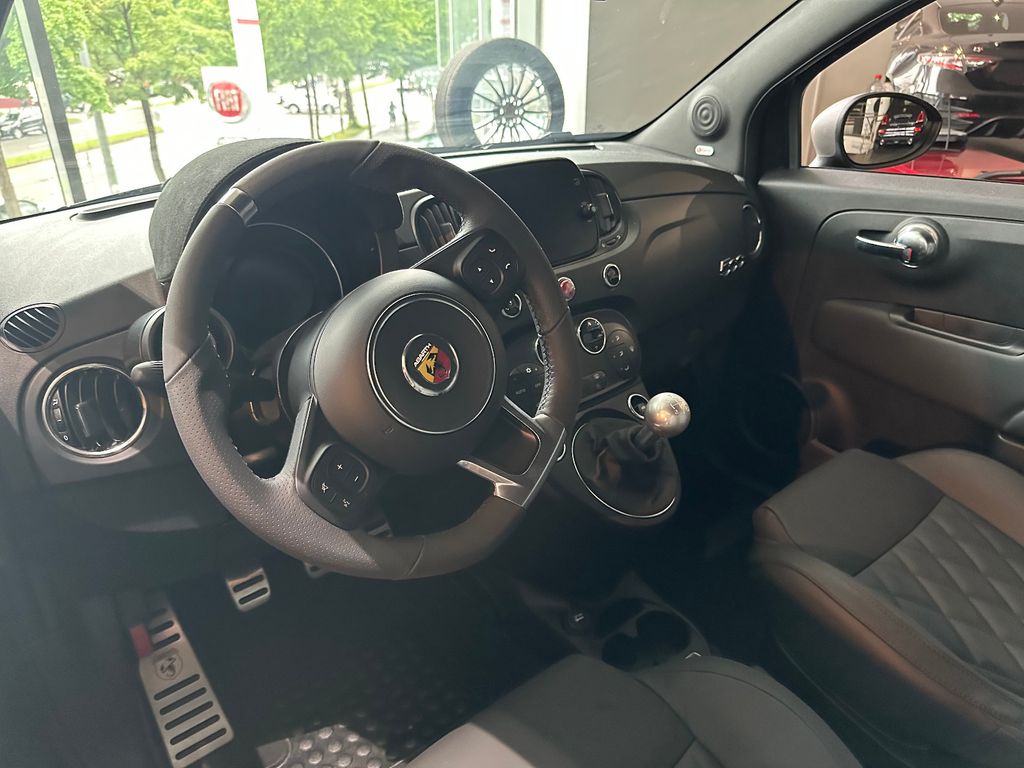 Abarth 595 2024