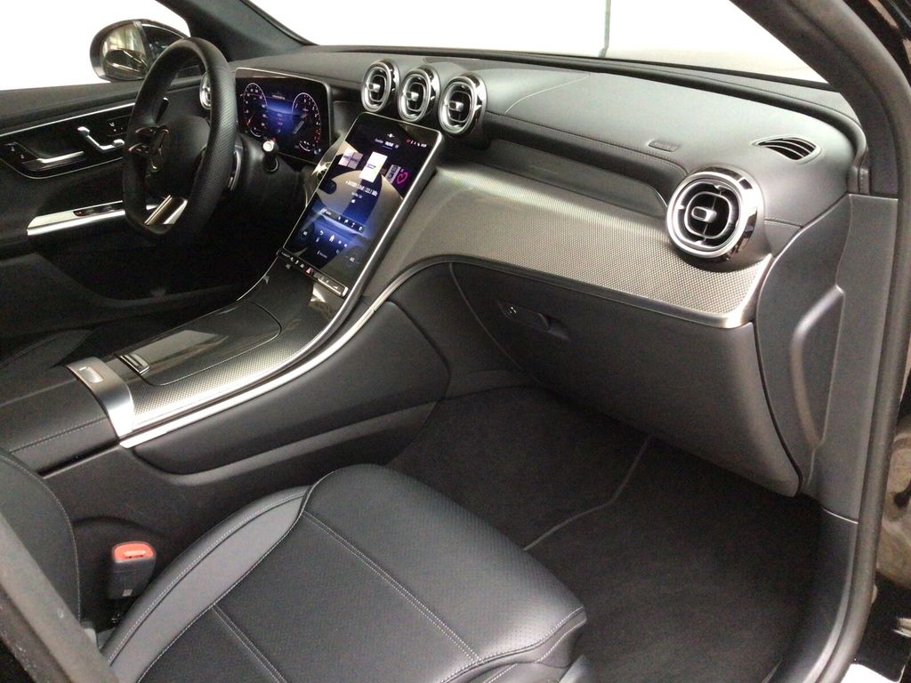 Mercedes-Benz GLC 300 2024