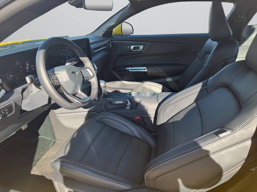Ford Mustang 2025
