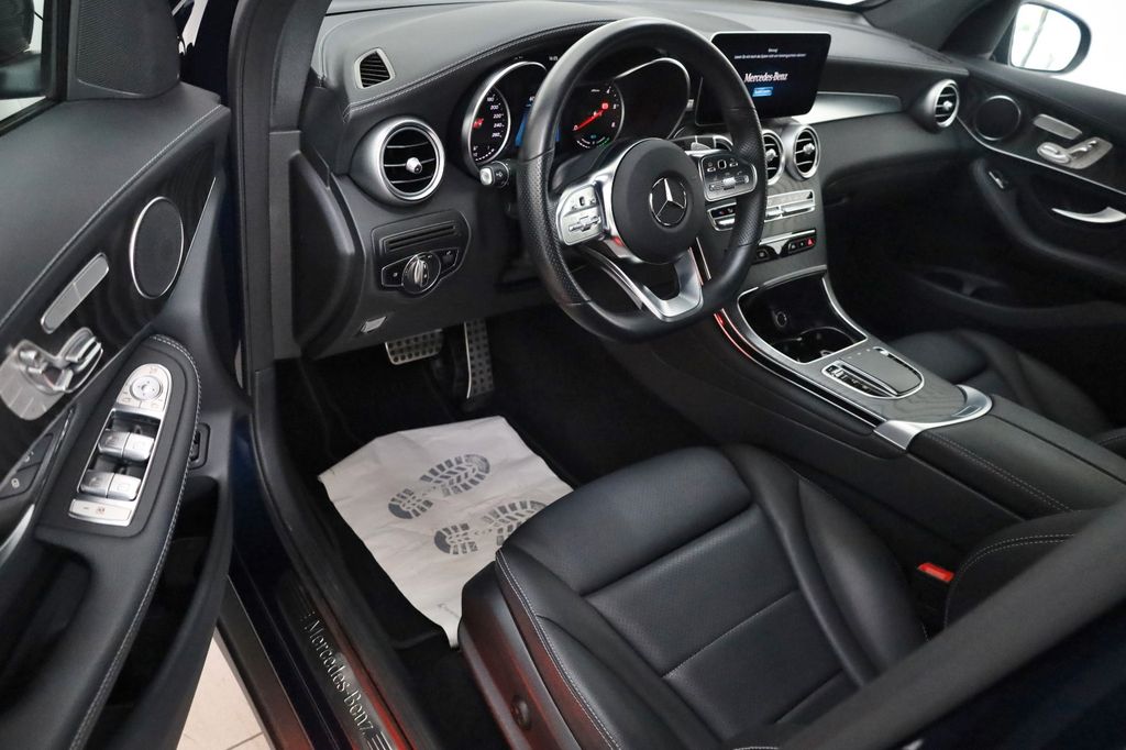 Mercedes-Benz GLC 300 2022