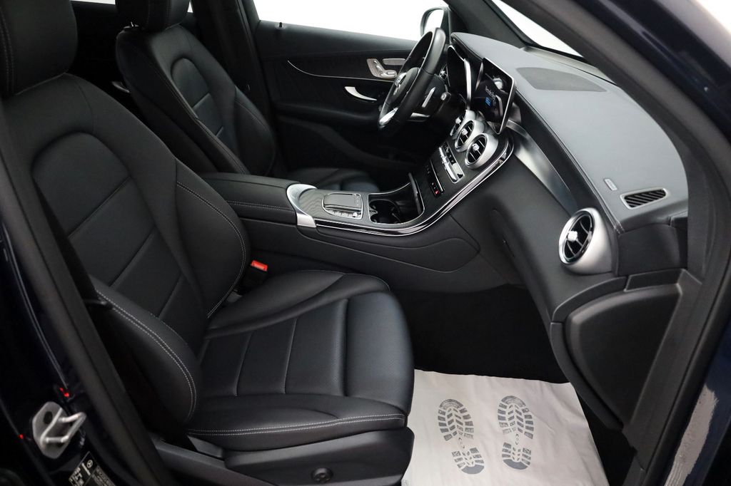 Mercedes-Benz GLC 300 2022