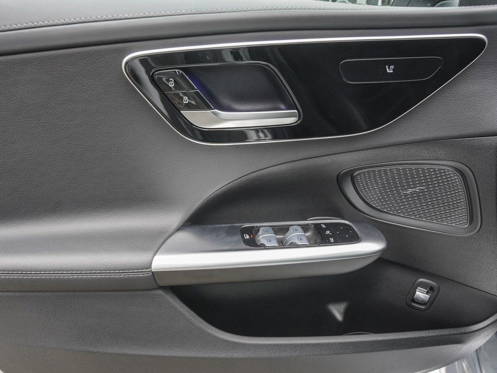 Mercedes-Benz C 300 2024