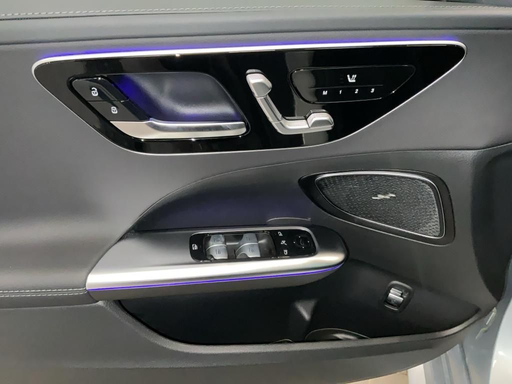 Mercedes-Benz C 220 2025