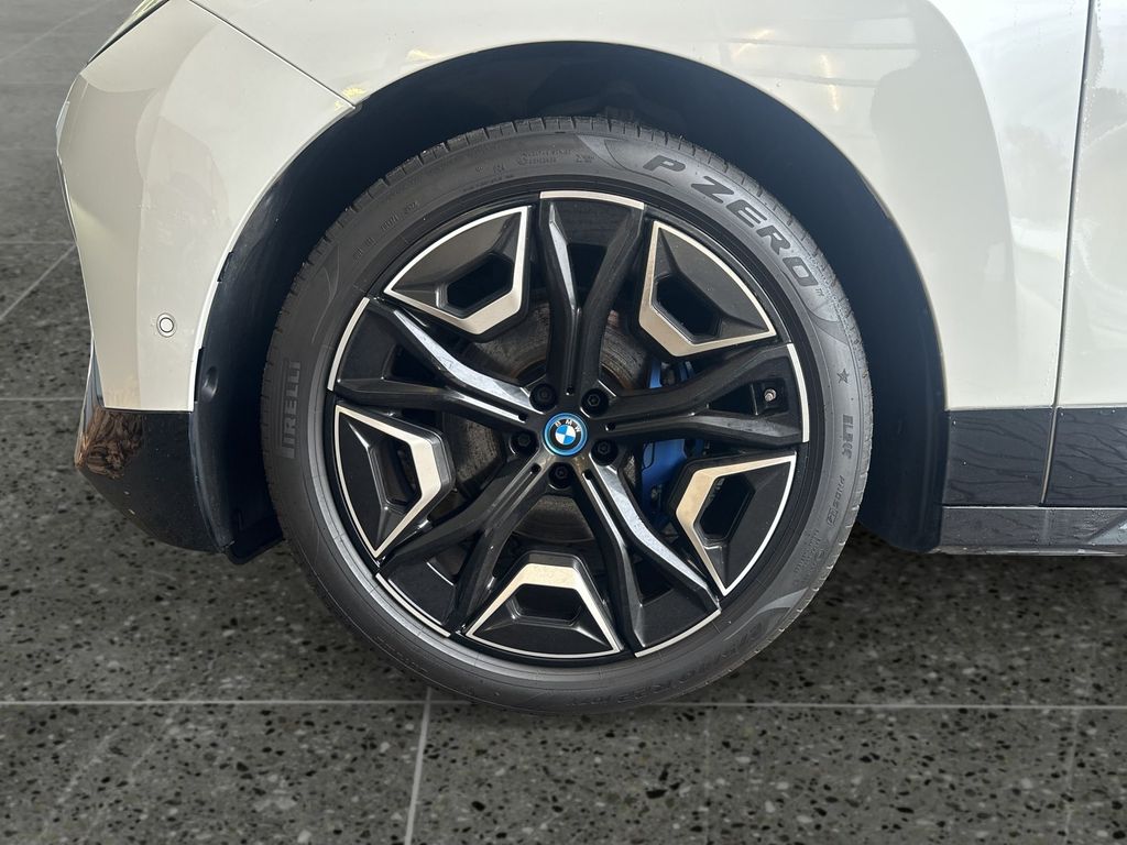 BMW iX 2022