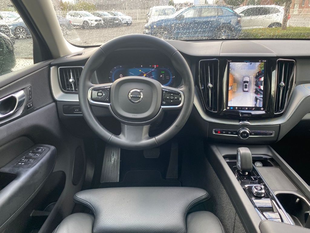 Volvo XC60 2025