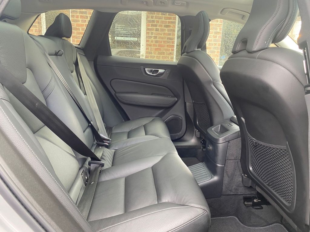 Volvo XC60 2025