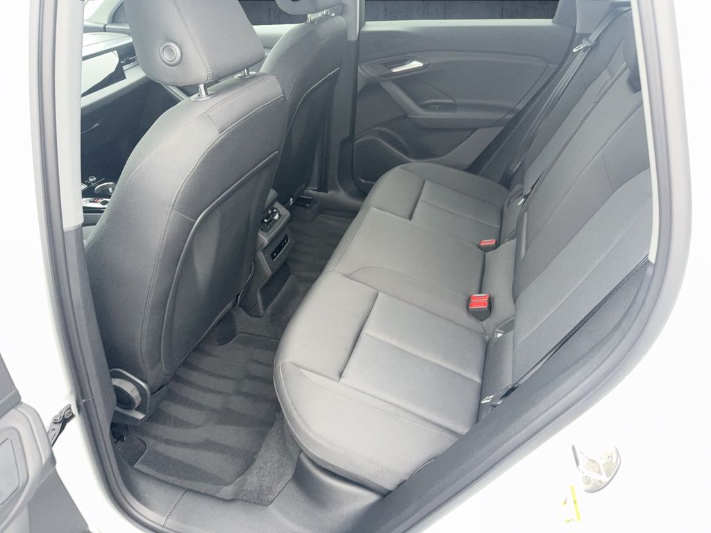 Audi Q6 e-tron 2025