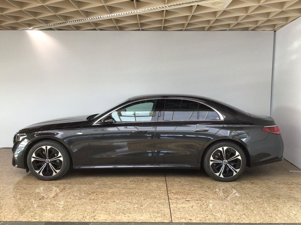 Mercedes-Benz E 300 2025