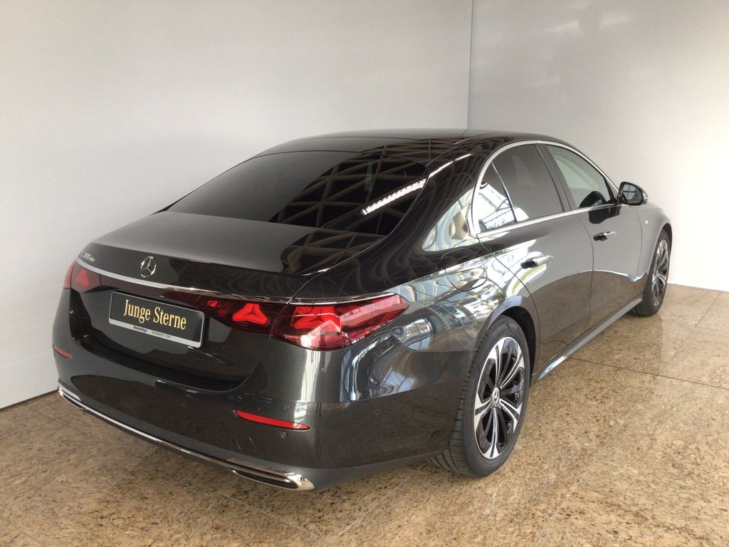 Mercedes-Benz E 300 2025