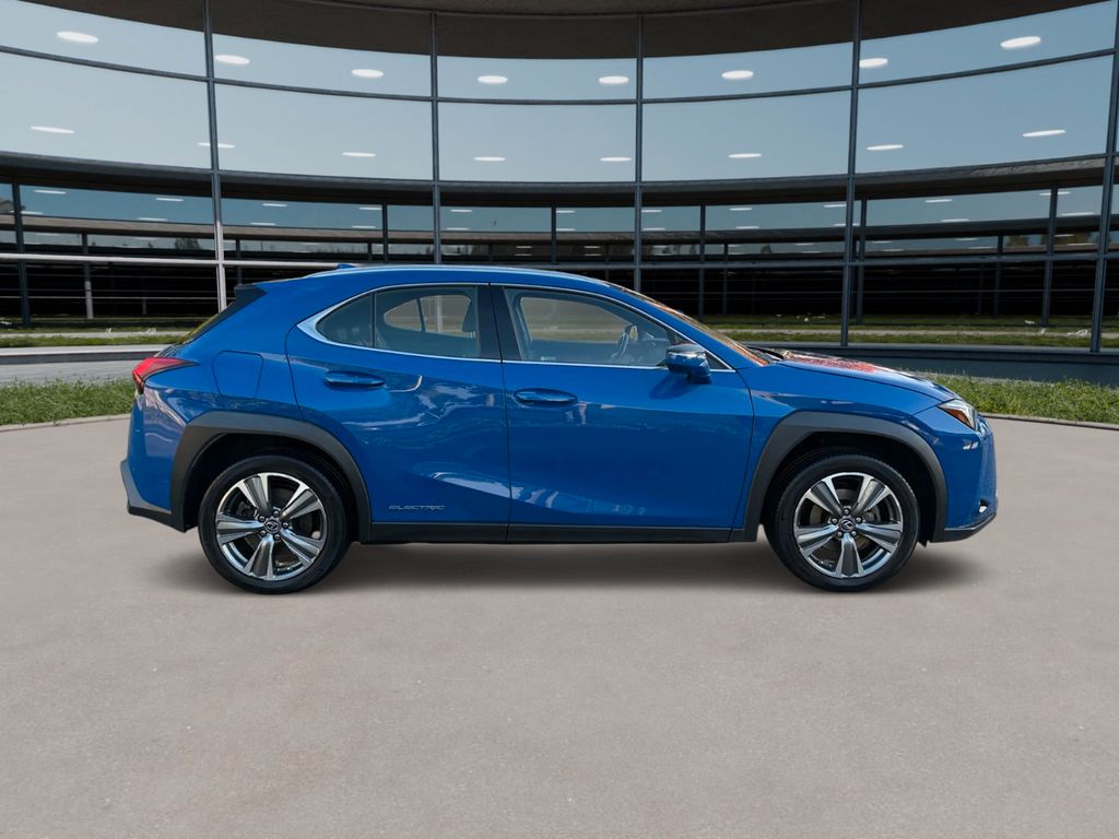 Lexus UX 2021