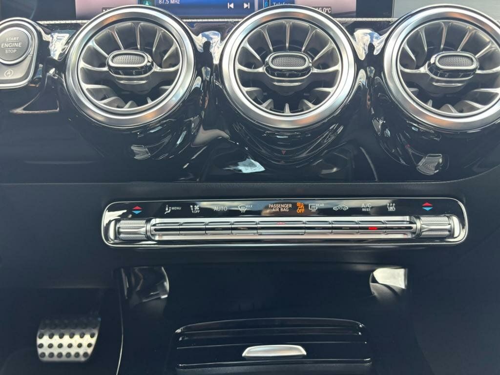 Mercedes-Benz CLA 200 2024