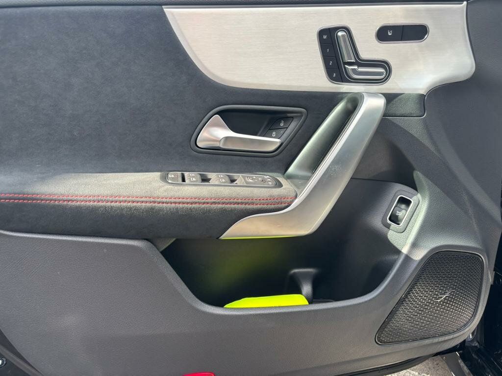 Mercedes-Benz CLA 200 2024