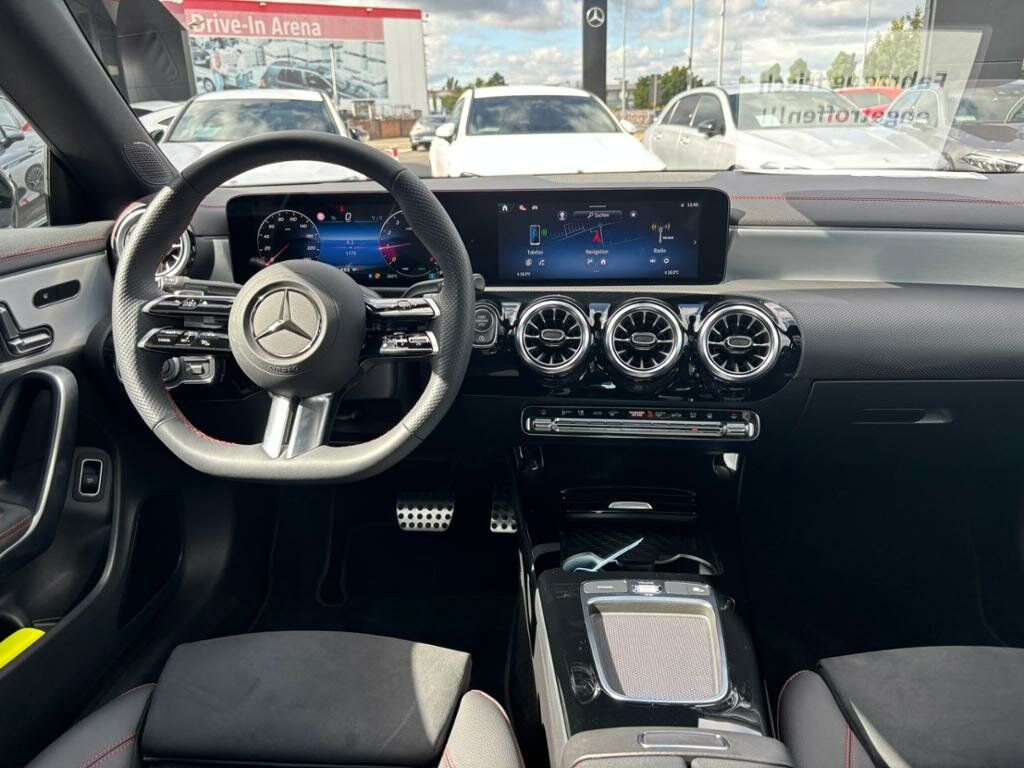 Mercedes-Benz CLA 200 2024