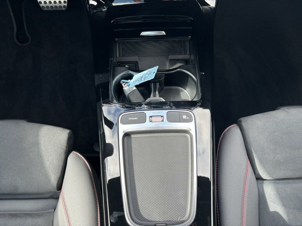 Mercedes-Benz CLA 200 2024