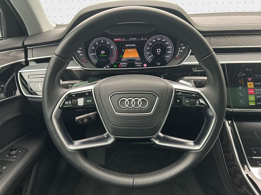Audi A8 2024