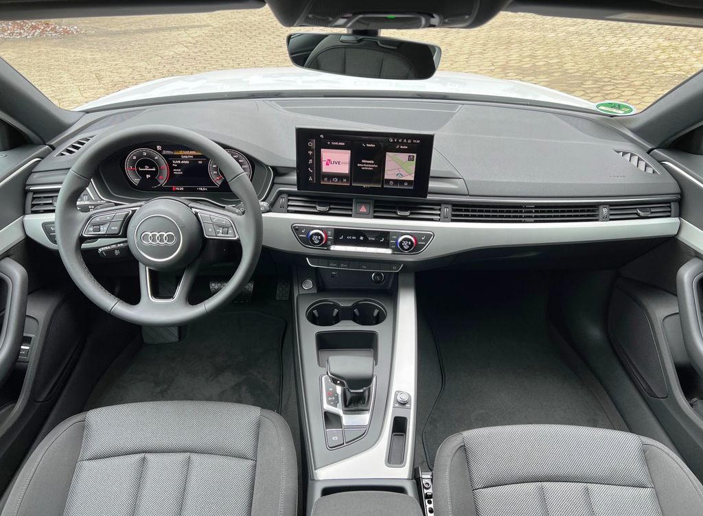 Audi A4 2023