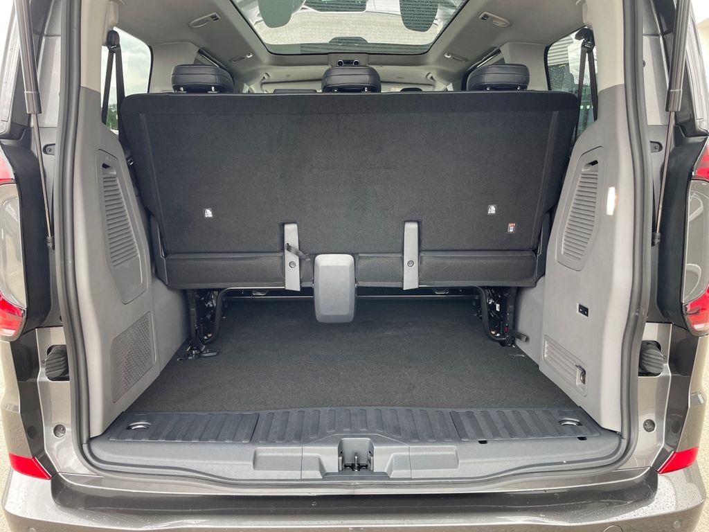 Volkswagen T7 Caravelle 2025