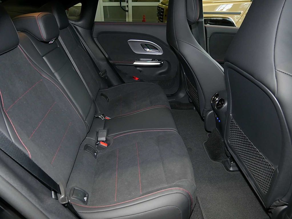 Mercedes-Benz CLA 250 2025