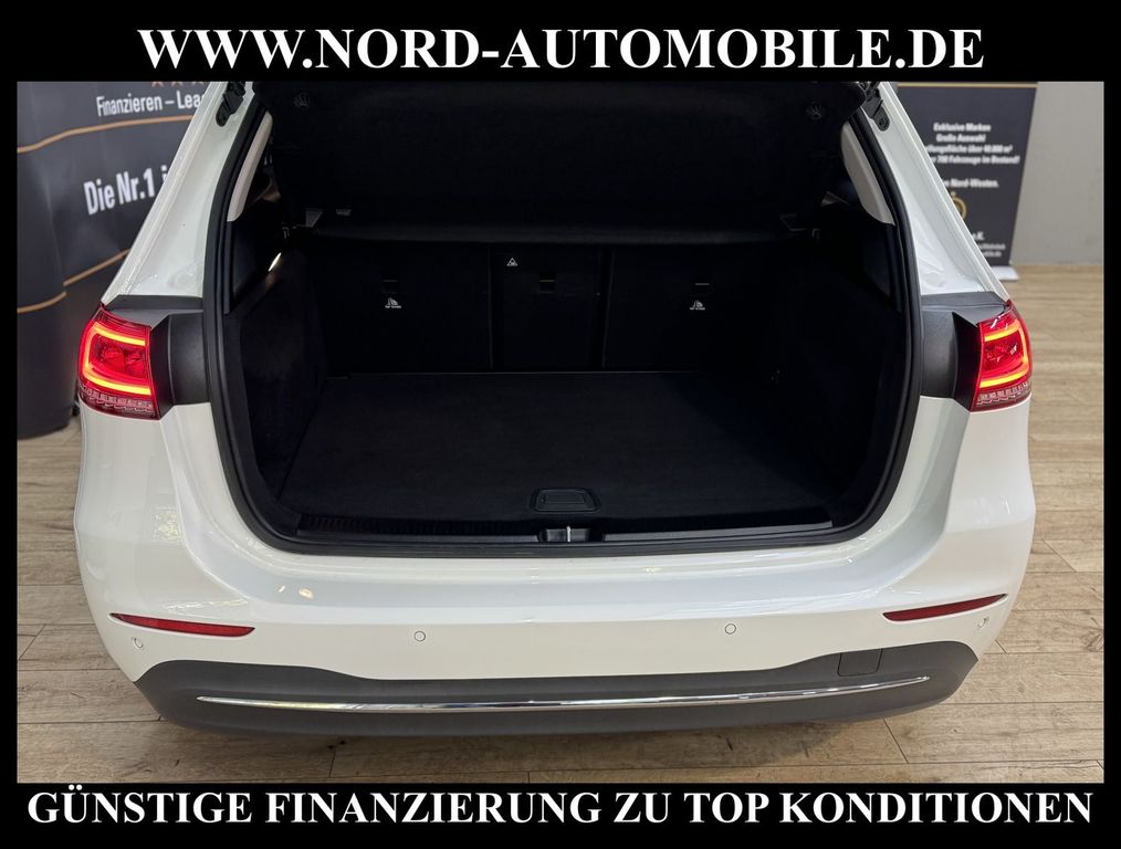 Mercedes-Benz B 180 2023