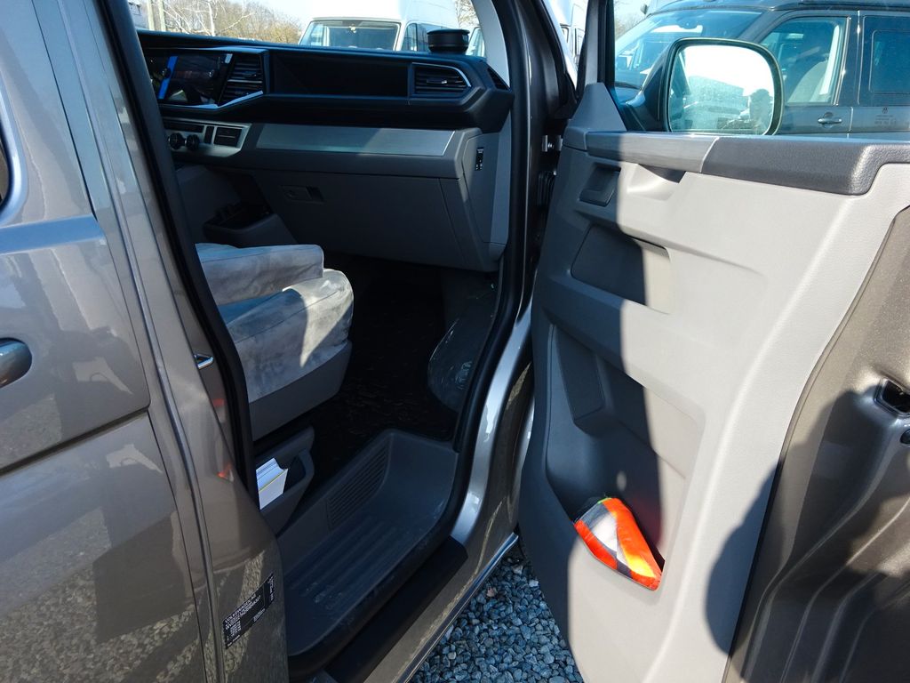 Volkswagen T6 California 2024