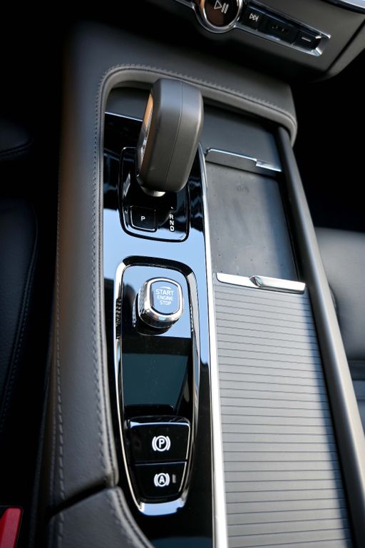 Volvo V90 Cross Country 2024