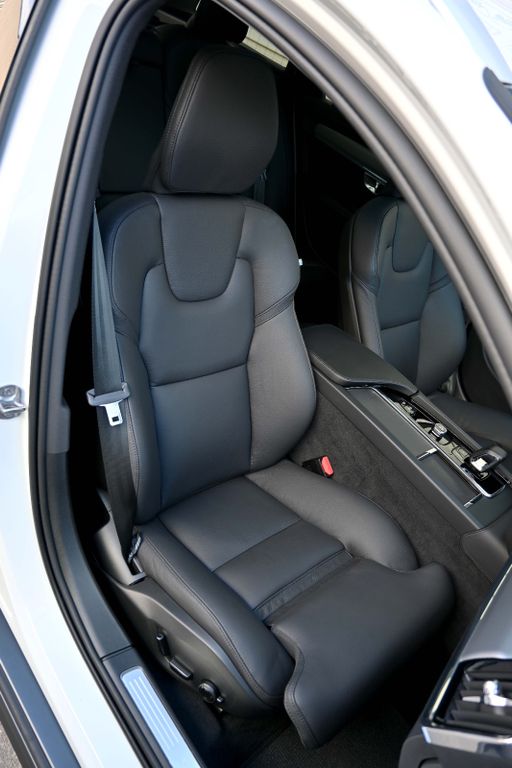 Volvo V90 Cross Country 2024