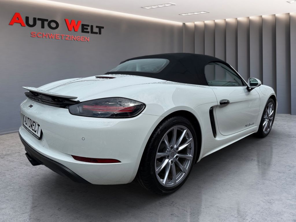 Porsche Boxster 2024