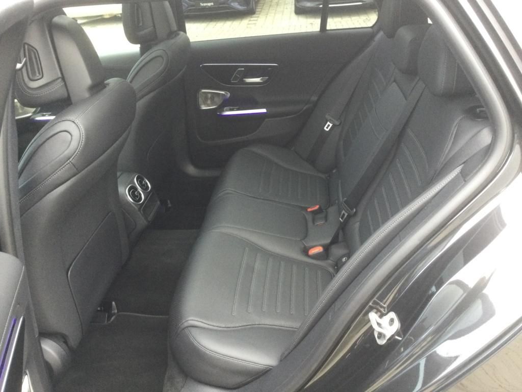 Mercedes-Benz C 300 2024