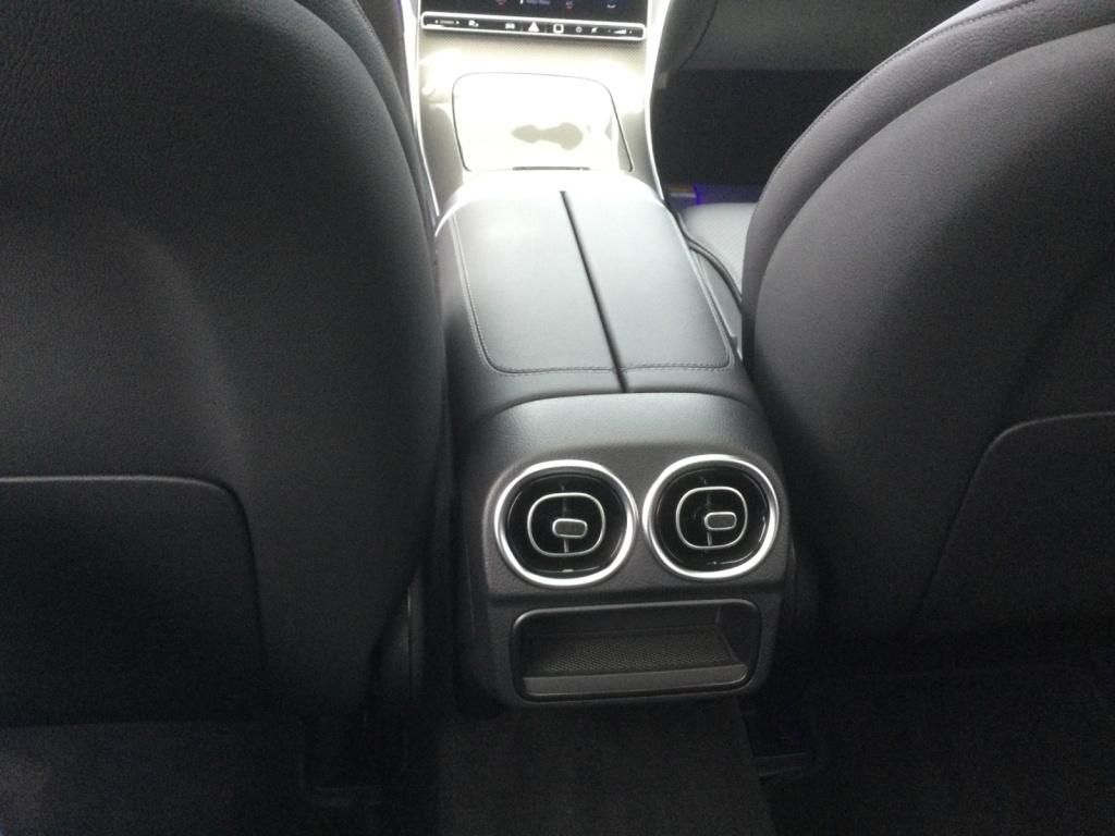 Mercedes-Benz C 300 2024