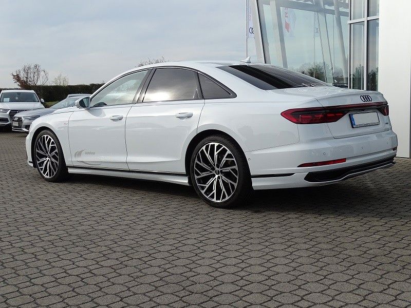 Audi A8 2023
