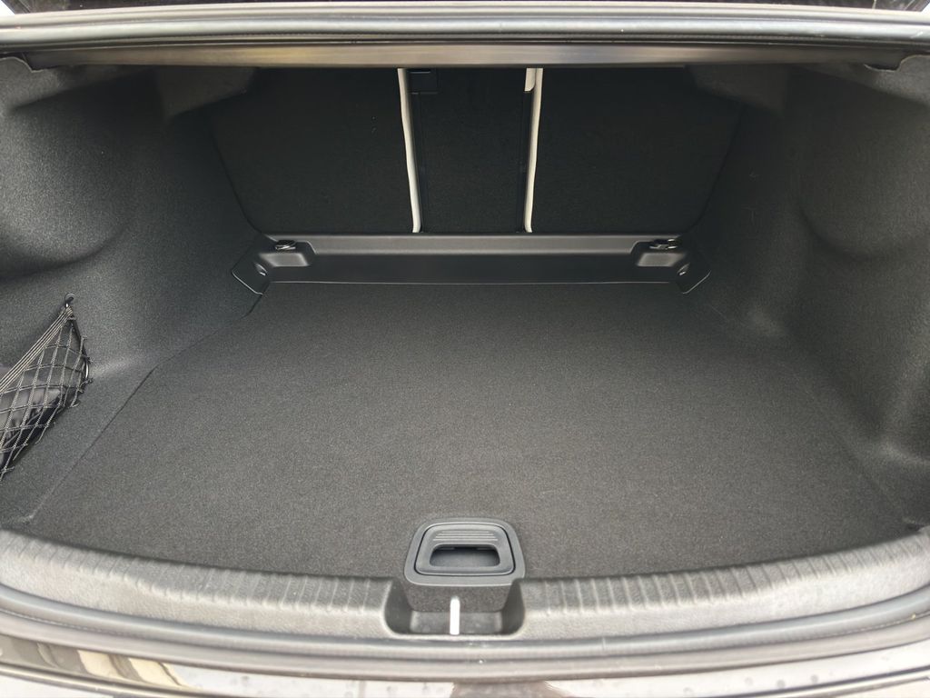 Mercedes-Benz C 220 2025