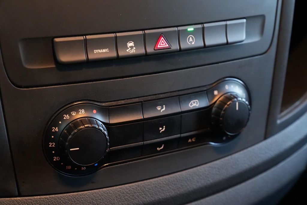 Mercedes-Benz Vito 2024