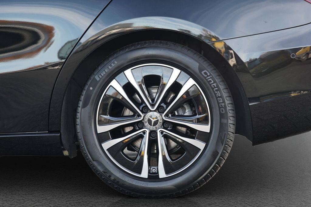 Mercedes-Benz A 180 2024