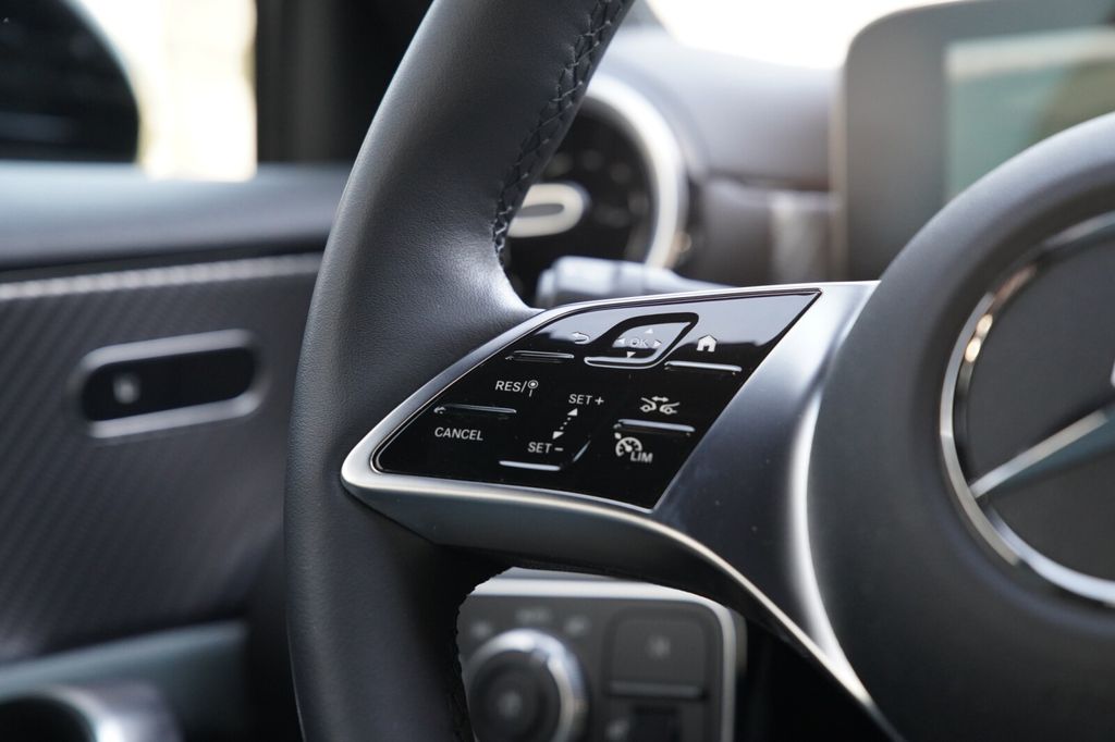 Mercedes-Benz A 180 2024