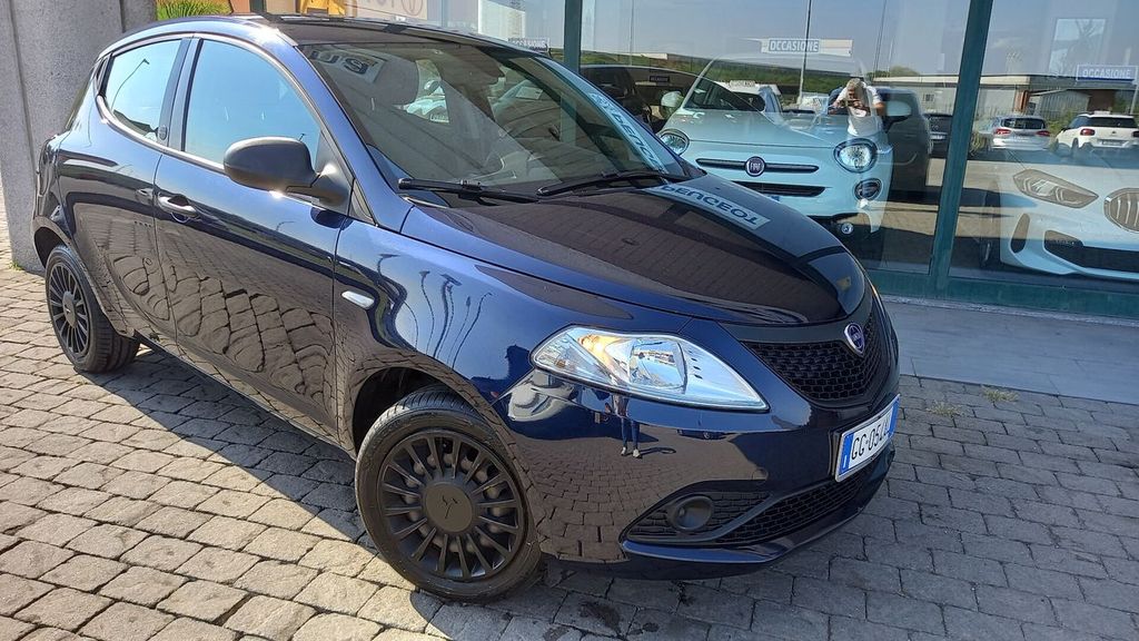 Lancia Ypsilon 2021