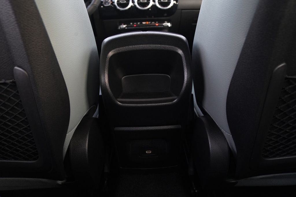 Mercedes-Benz A 180 2024