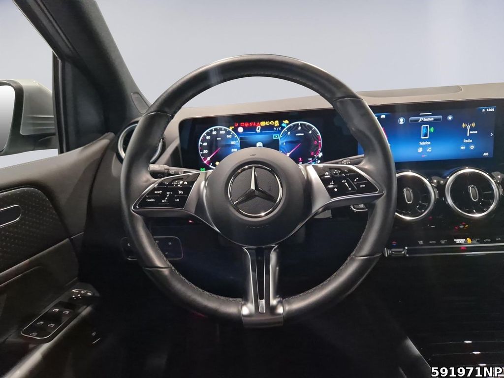 Mercedes-Benz B 200 2024