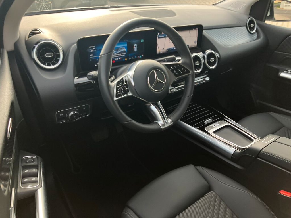 Mercedes-Benz B 200 2024